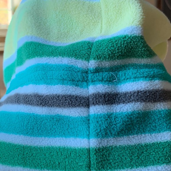 Old Navy Fleece Hat - Youth L/XL: FREE IN A BUNDLE OF 3 (or more) ITEMS! - Picture 7 of 11